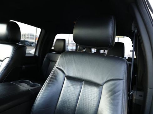 Used 2013 Ford F250 Lariat image 17