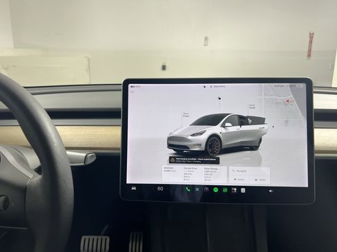 Used 2022 Tesla Model Y Performance AWD/4WD image 17