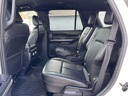 Used 2021 Ford Expedition XLT image 24