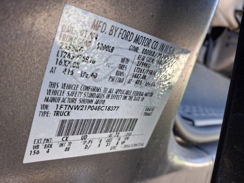Used 2004 Ford F250 XL AWD/4WD image 19