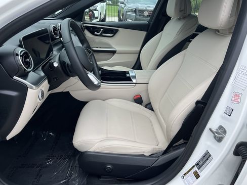 Used 2025 Mercedes-Benz C 300 Sedan image 17