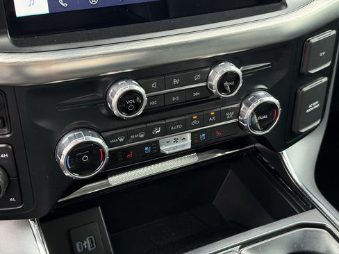 Used 2023 Ford F150 Lariat w/ Trailer Tow Package AWD/4WD image 22