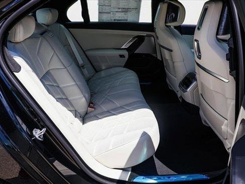 New 2025 BMW 760i xDrive image 24