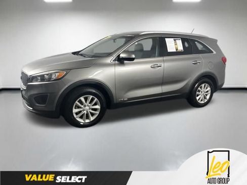 Used 2016 Kia Sorento LX AWD/4WD image 2