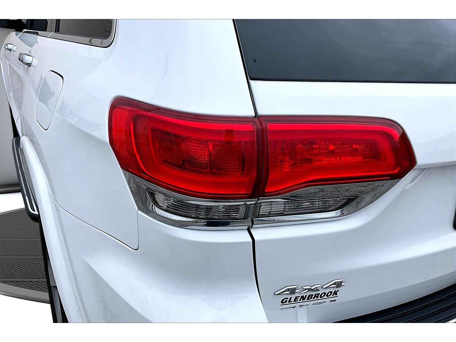 Used 2016 Jeep Grand Cherokee Overland AWD/4WD image 37