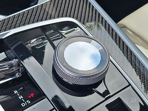 Used 2024 BMW X7 M60i w/ Executive Package image 19