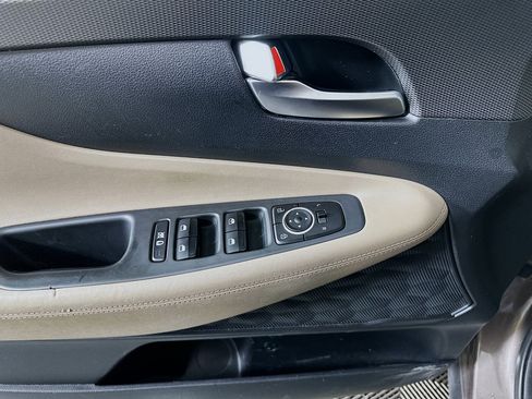 Used 2019 Hyundai Santa Fe SE FWD image 15
