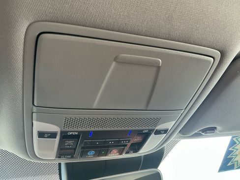 Used 2015 Acura TLX w/ Technology Package image 37