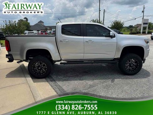 Used 2017 Chevrolet Colorado LT w/ LT Convenience Package RWD image 5