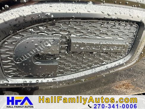 Used 2018 Nissan Titan SL w/ Midnight Edition image 12