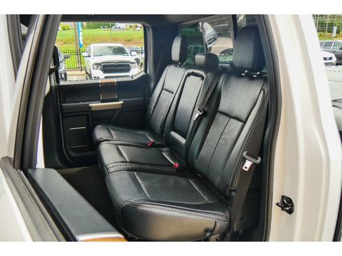 Used 2020 Ford F150 Lariat image 17