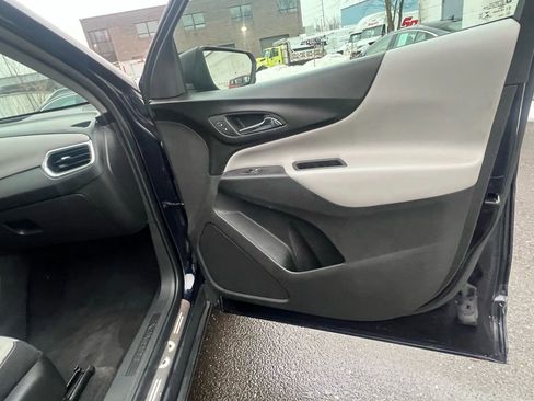 Used 2020 Chevrolet Equinox LS AWD/4WD image 30