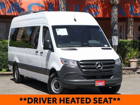 Used 2025 Mercedes-Benz Sprinter 2500 image 2