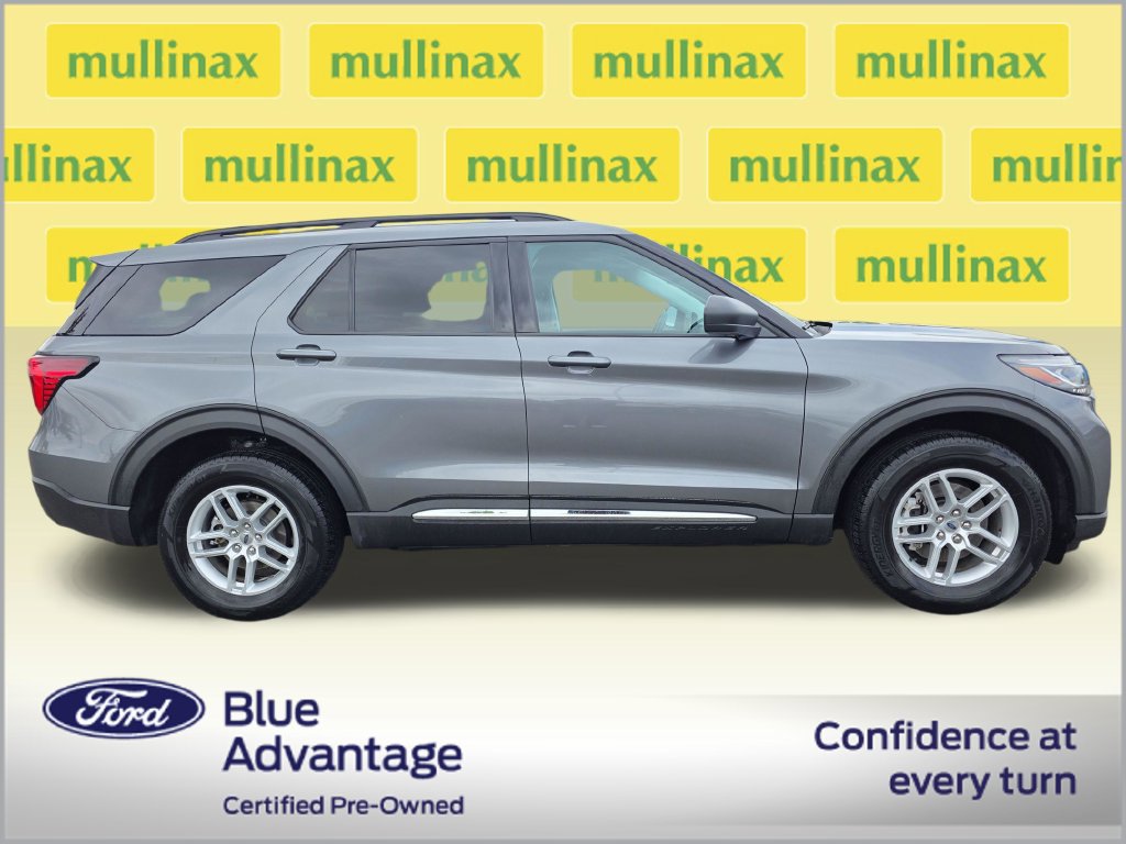 Certified 2025 Ford Explorer Active AWD/4WD image 2
