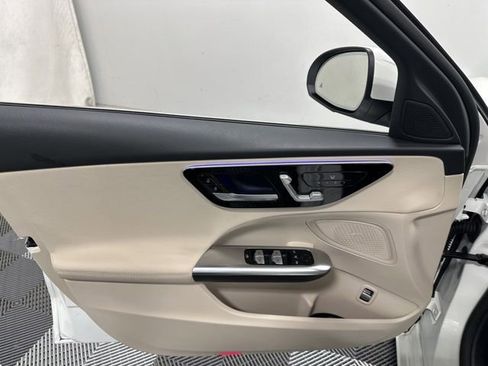 Used 2025 Mercedes-Benz C 300 4MATIC Sedan image 15