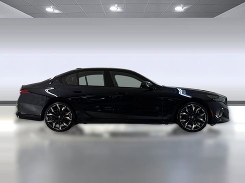 Used 2026 BMW 530i w/ M Sport Package image 7