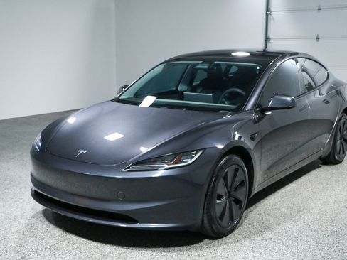 Used 2025 Tesla Model 3 Long Range RWD image 26