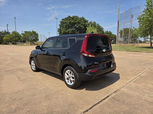 Used 2020 Kia Soul S FWD image 6