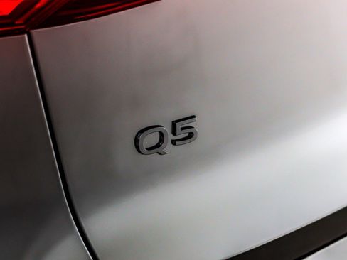 New 2025 Audi Q5 Premium image 9
