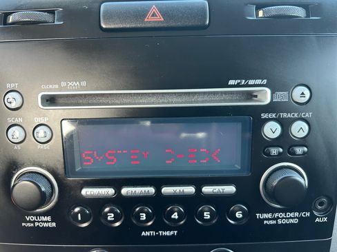 Used 2010 Suzuki Grand Vitara Limited image 27