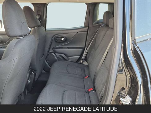 Used 2022 Jeep Renegade Latitude AWD/4WD image 16