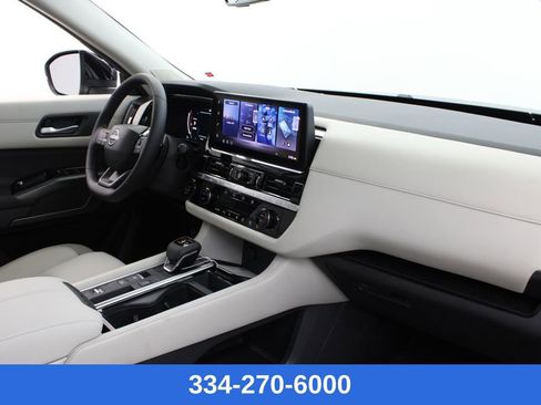 New 2026 Nissan Pathfinder SL image 23