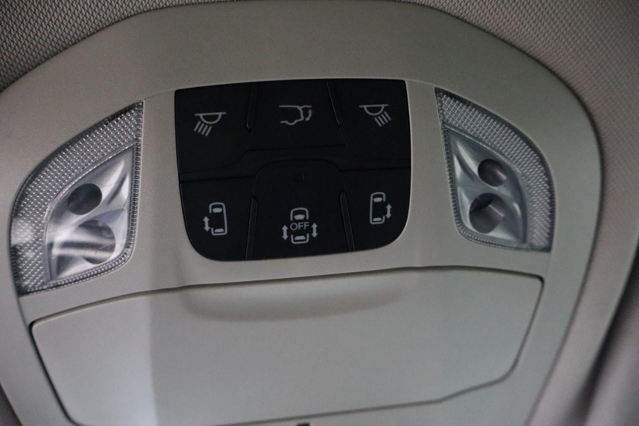 Used 2023 Chrysler Pacifica Touring-L FWD image 14