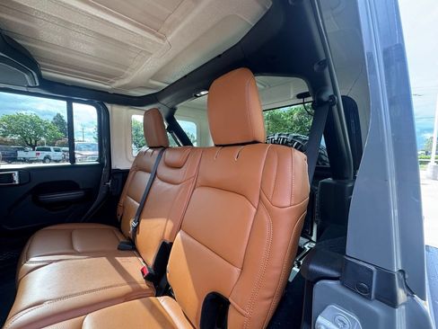 Used 2019 Jeep Wrangler Unlimited Rubicon AWD/4WD image 7