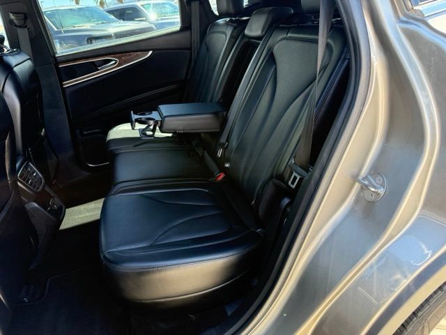 Used 2017 Lincoln MKX Reserve AWD/4WD image 37
