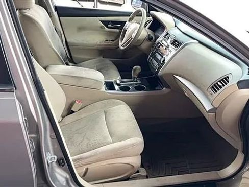 Used 2014 Nissan Altima 2.5 S FWD image 10