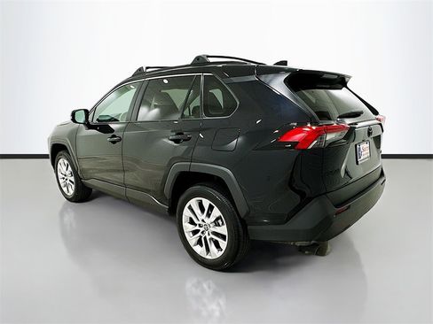 Used 2025 Toyota RAV4 XLE Premium image 5