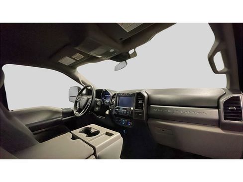 Used 2020 Ford F250 XLT w/ XLT Value Package image 15