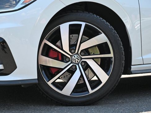 Used 2019 Volkswagen Jetta GLI Autobahn FWD image 9