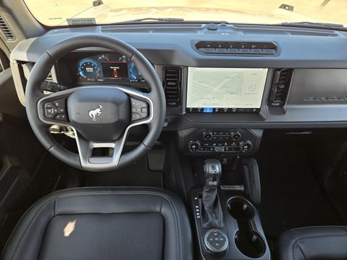 New 2025 Ford Bronco Badlands image 8