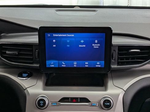 Certified 2022 Ford Explorer XLT w/ Equipment Group 202A image 29