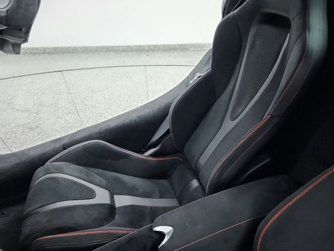 Used 2024 McLaren 750S Spider image 21