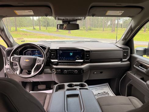 Used 2025 Chevrolet Silverado 3500 LT w/ Safety Package AWD/4WD image 14