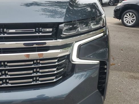 Used 2021 Chevrolet Tahoe Premier w/ Premium Package AWD/4WD image 10