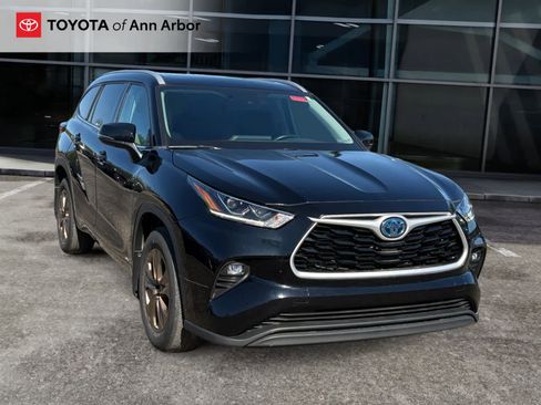 Used 2022 Toyota Highlander Bronze Edition AWD/4WD image 1