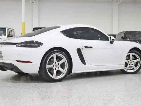 Used 2017 Porsche 718 Cayman image 7