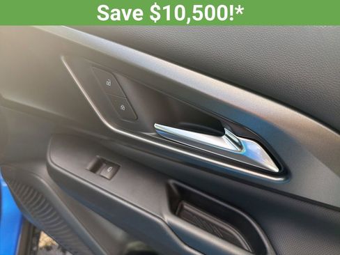 New 2026 Chevrolet Equinox EV LT image 23