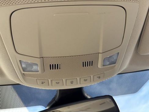 Used 2024 Ford Edge SEL w/ Convenience Package image 18