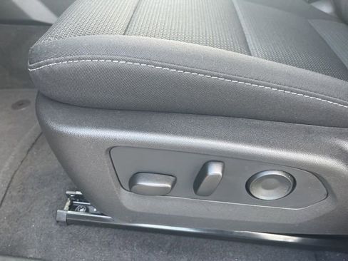 New 2026 GMC Canyon Elevation w/ Convenience Package image 16