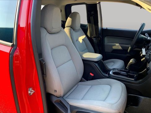 Used 2017 Chevrolet Colorado W/T RWD image 9