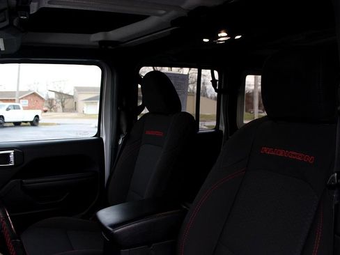 Used 2022 Jeep Wrangler Unlimited Rubicon w/ Cold Weather Group image 36