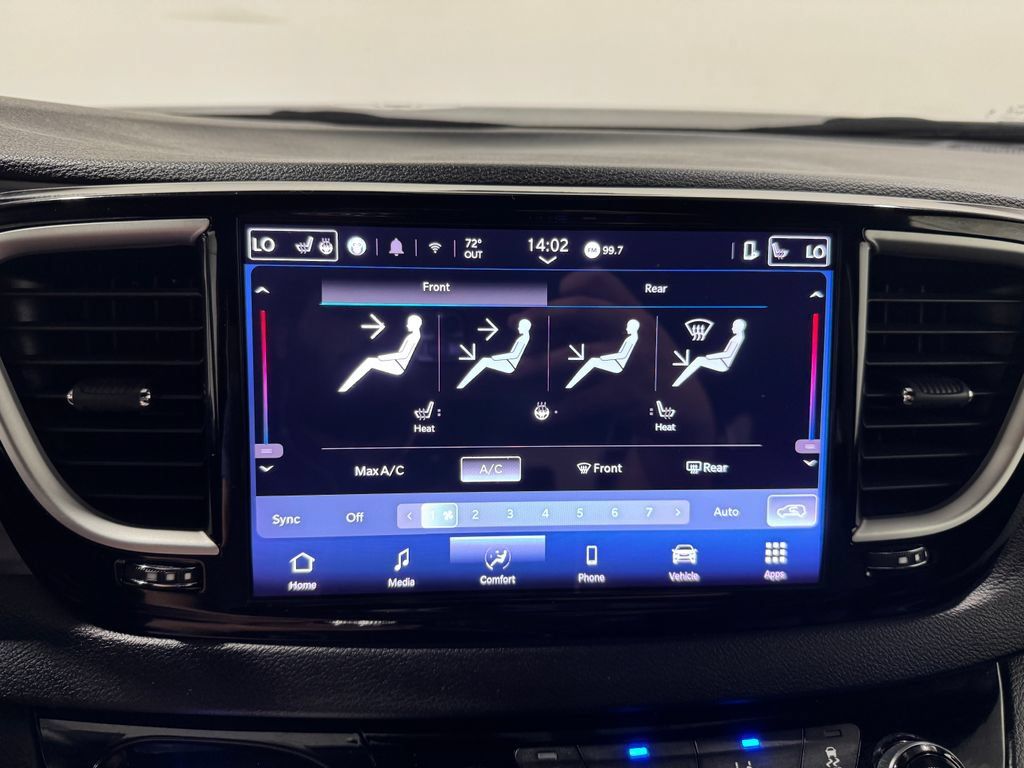 Used 2025 Chrysler Pacifica Select FWD image 34