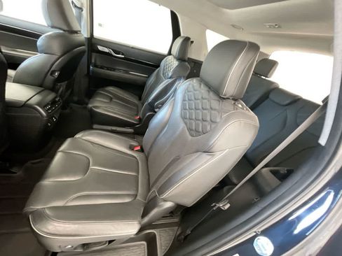 Used 2022 Hyundai Palisade Limited w/ Cargo Package AWD/4WD image 23