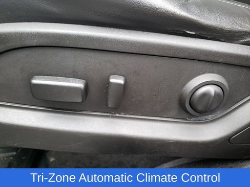 Used 2016 Chevrolet Traverse LTZ image 19