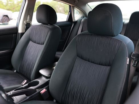 Used 2019 Nissan Sentra SV image 6