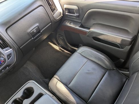 Used 2017 GMC Sierra 1500 SLT w/ SLT Premium Package image 18